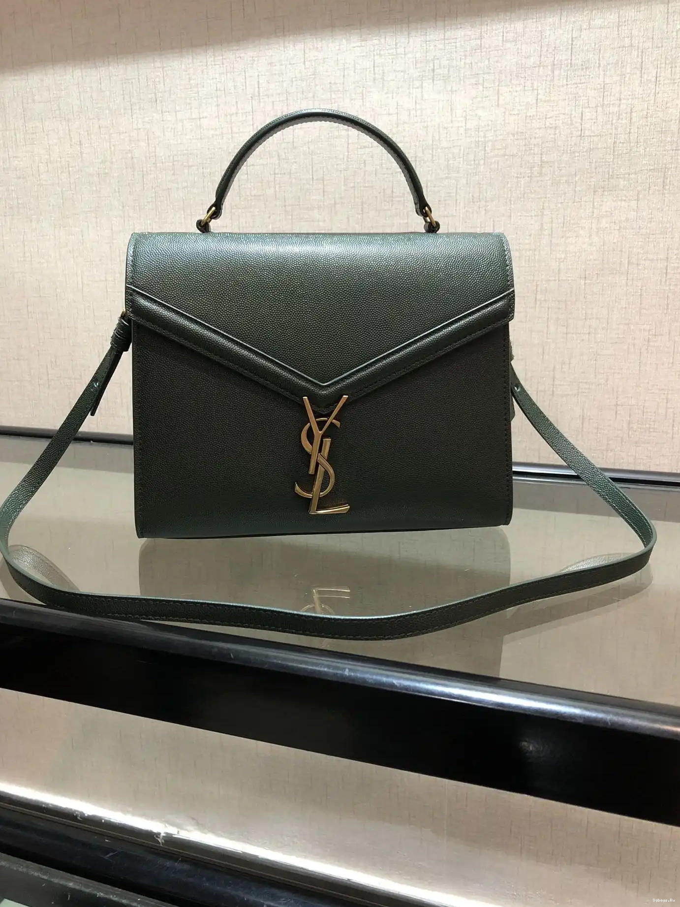 BAG CASSANDRA MEDIUM TOP HANDLE YSL 0510